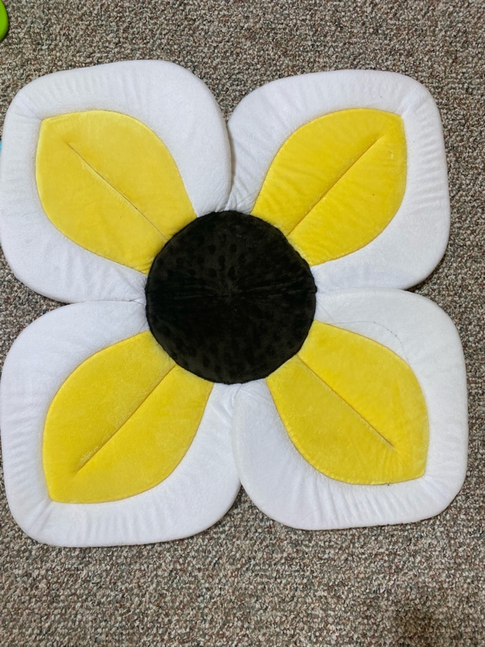 Plush Flower sink bath Mat - Yellow & White